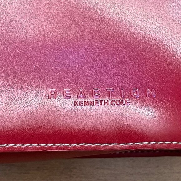 Kenneth Cole Reaction Pocketbook Red - Picture 3 of 6